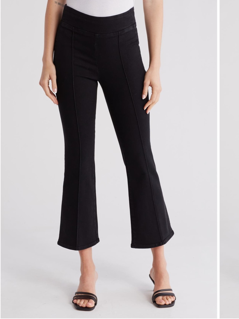 FRAME Jet Set Pintuck Crop Mini
Bootcut Pull-On Jeans